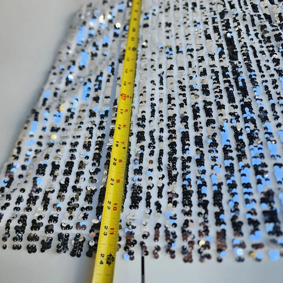 No Boundaries Women’s Sequined Tank Top Juniors White Silver Color S (3-5) - Picture 8 of 11